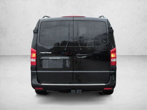 Used 2022 Mercedes-Benz Metris Passenger image 6