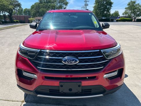 Used 2020 Ford Explorer XLT w/ Equipment Group 202A RWD image 10