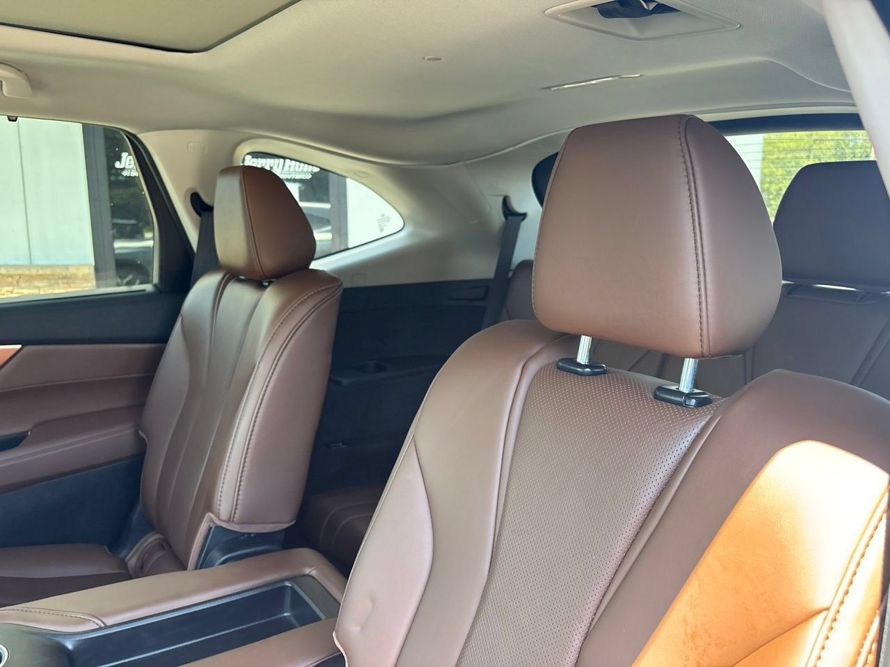 Used 2024 Acura MDX w/ Technology Package FWD image 5