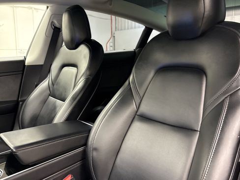 Used 2020 Tesla Model 3 Standard Range Plus image 5