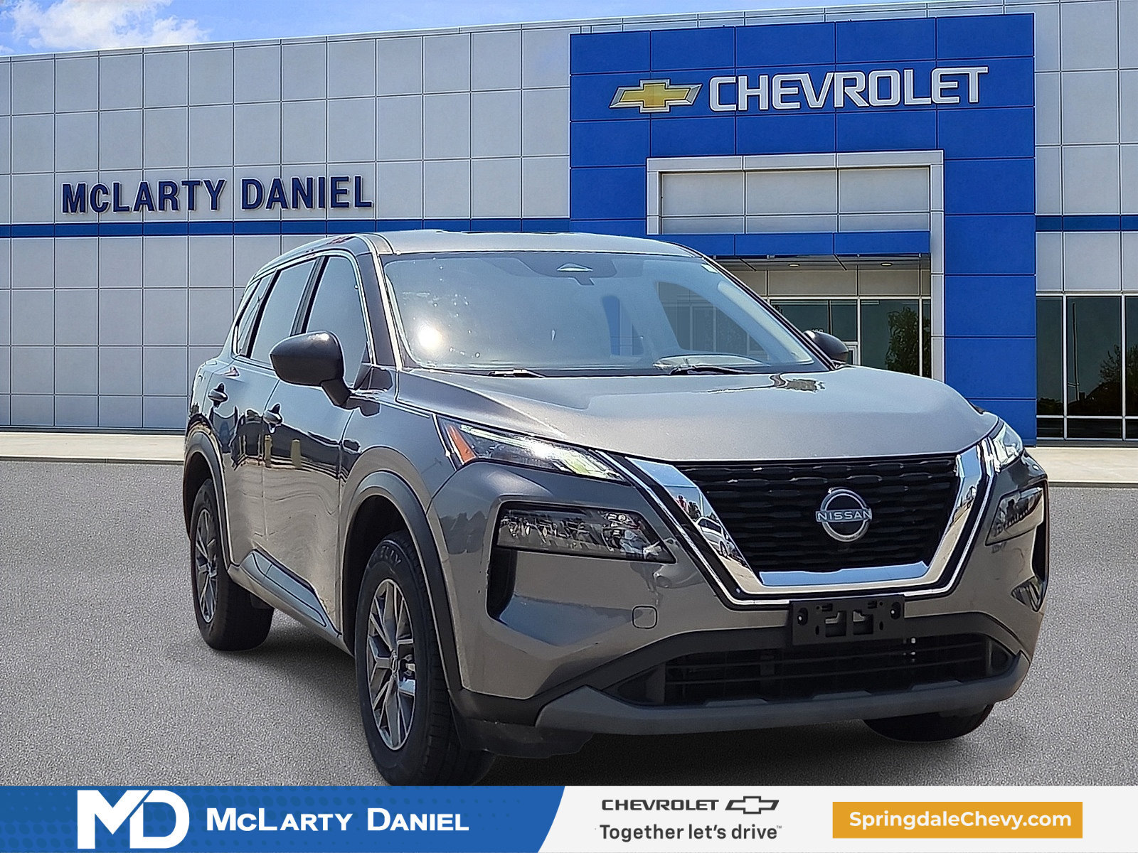 Used 2023 Nissan Rogue S FWD image 1