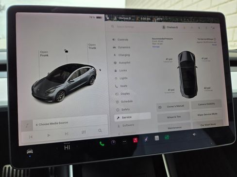Used 2018 Tesla Model 3 Long Range image 54