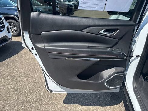 Used 2026 Chevrolet Traverse RS w/ LPO, Floor Liner Package AWD/4WD image 20