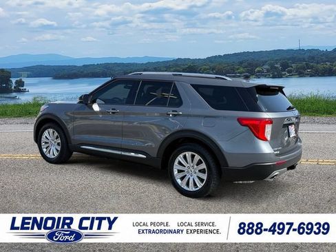 Used 2024 Ford Explorer Limited w/ Limited Technology Package AWD/4WD image 5