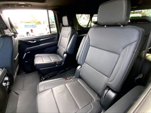 Used 2024 GMC Yukon XL Denali w/ Advanced Technology Package image 21