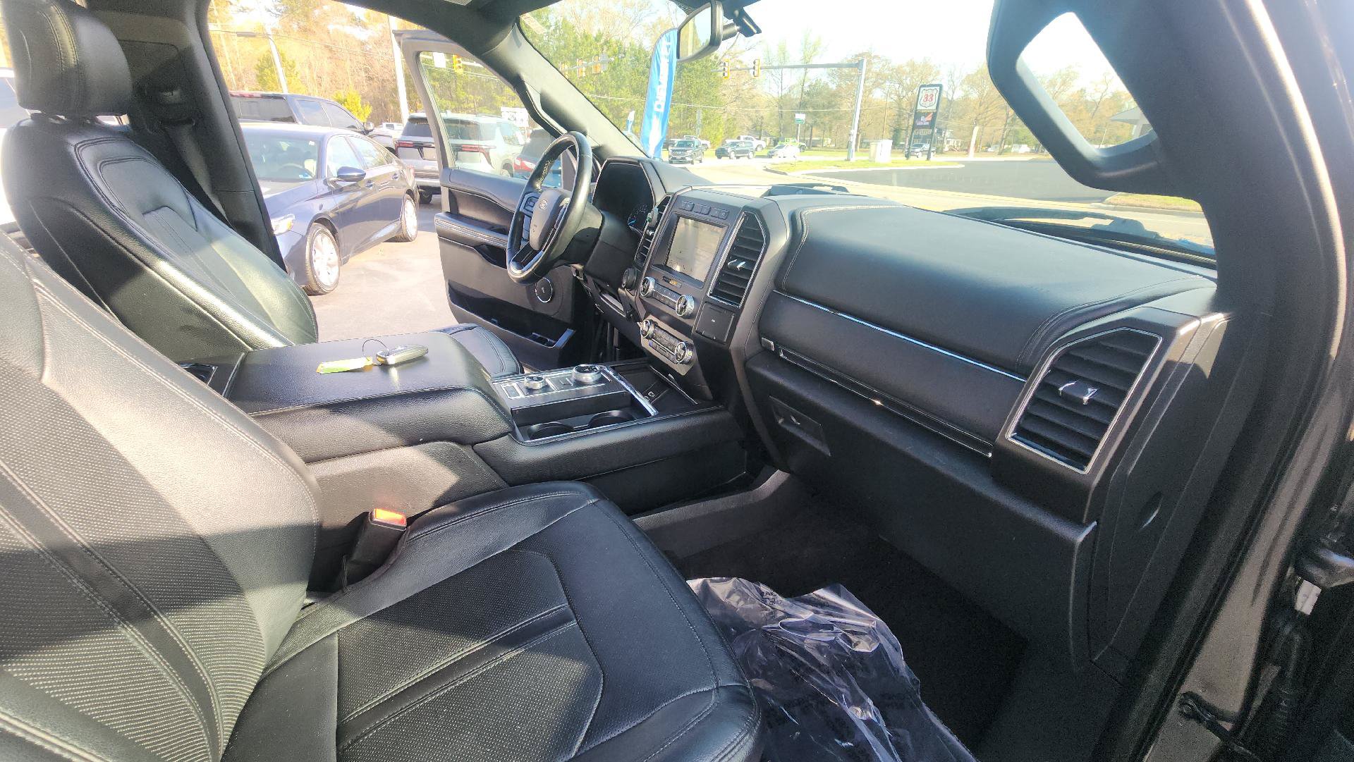 Used 2019 Ford Expedition Max Limited w/ Special Edition Package AWD/4WD image 14