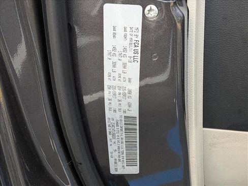 Used 2018 Chrysler Pacifica Limited w/ Advanced Safetytec Group image 25