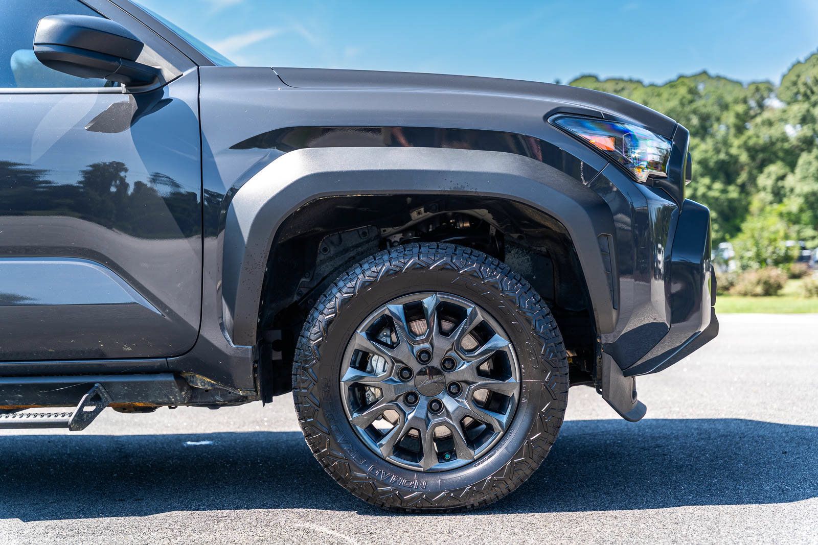 Used 2025 Toyota 4Runner SR5 AWD/4WD image 9