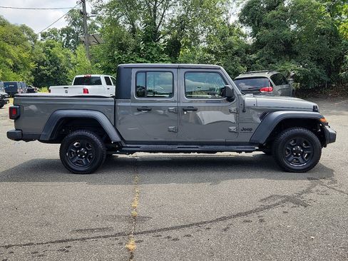 Used 2021 Jeep Gladiator Sport image 6