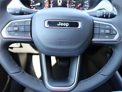New 2026 Jeep Compass Latitude image 20