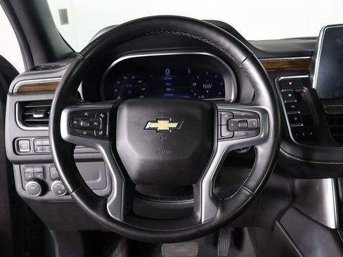 Used 2023 Chevrolet Suburban Premier image 43