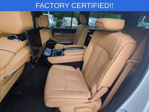 Certified 2025 Jeep Grand Wagoneer Series III w/ Rear Seat Video Group 1 AWD/4WD image 32