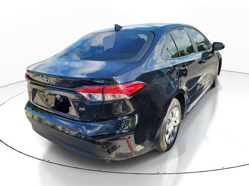 Used 2026 Toyota Corolla LE FWD image 6