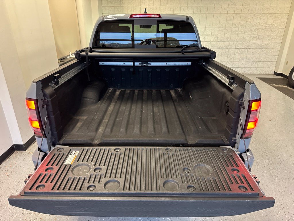 Used 2023 Nissan Frontier PRO-4X w/ Pro-4X Premium Package AWD/4WD image 11
