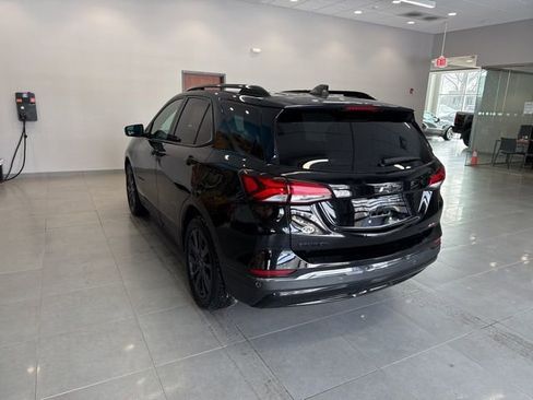 Used 2022 Chevrolet Equinox RS w/ RS Leather Package AWD/4WD image 3