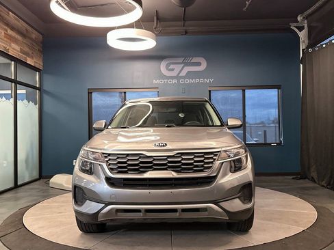 Used 2021 Kia Seltos LX image 8