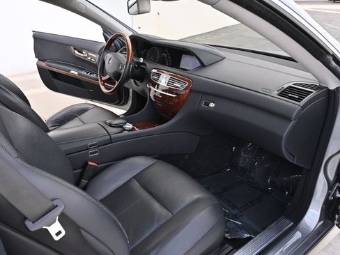 Used 2010 Mercedes-Benz CL 550 4MATIC image 16