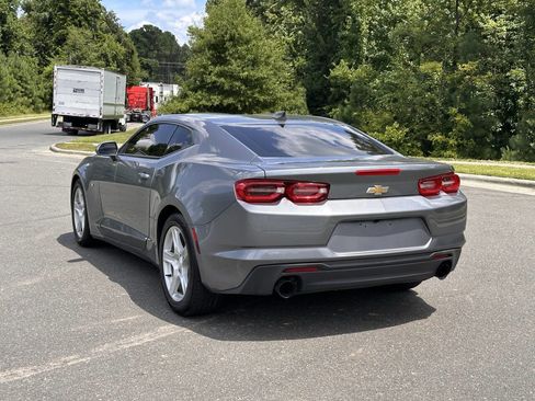 Used 2020 Chevrolet Camaro LT image 5