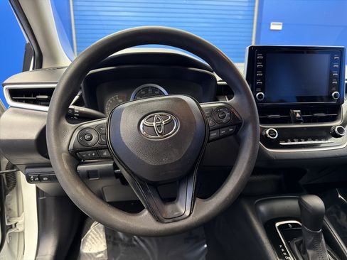 Used 2020 Toyota Corolla LE image 13