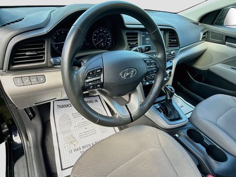 Used 2020 Hyundai Elantra Value Edition FWD image 12