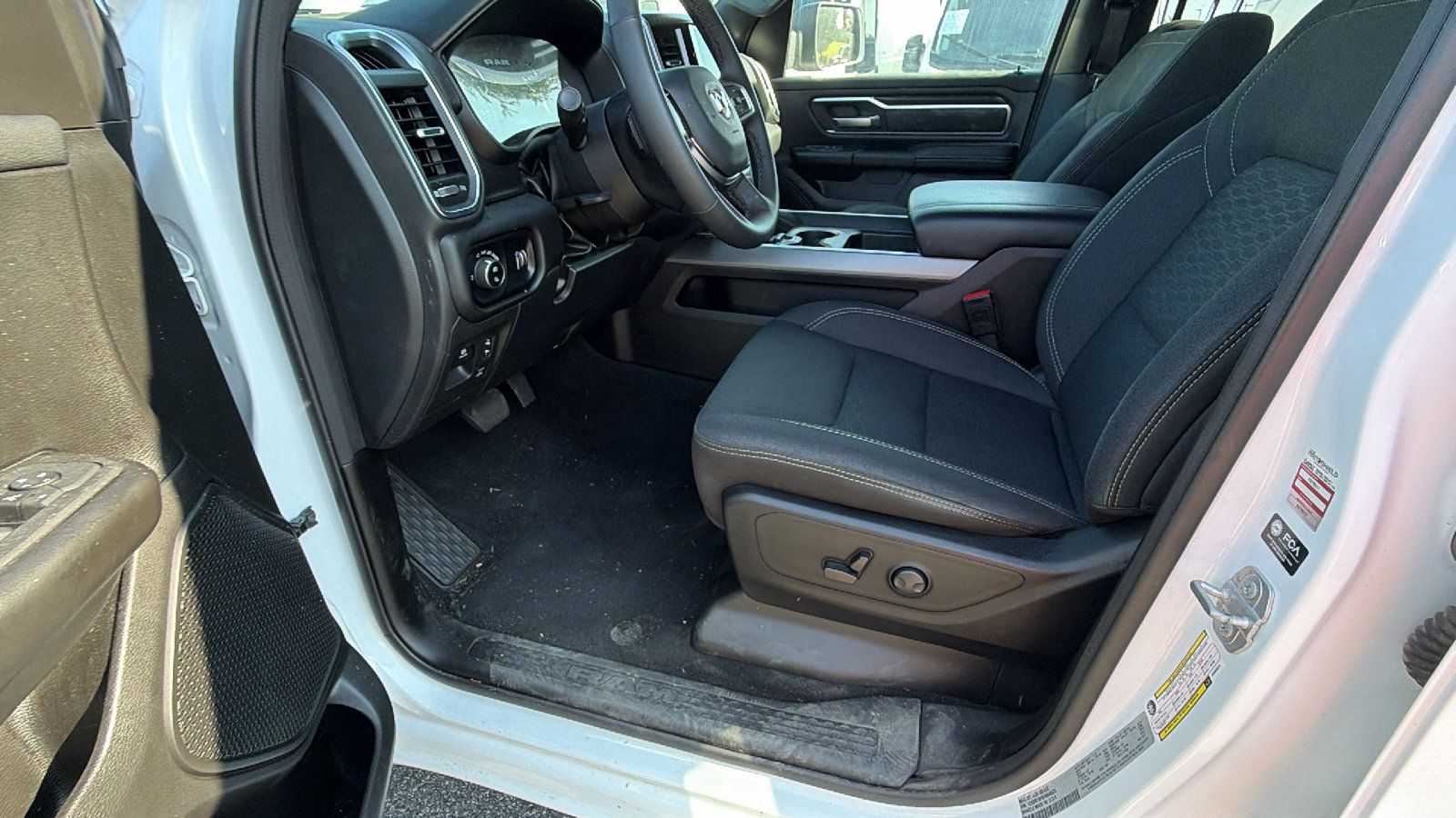 Used 2025 RAM 1500 Big Horn AWD/4WD image 16