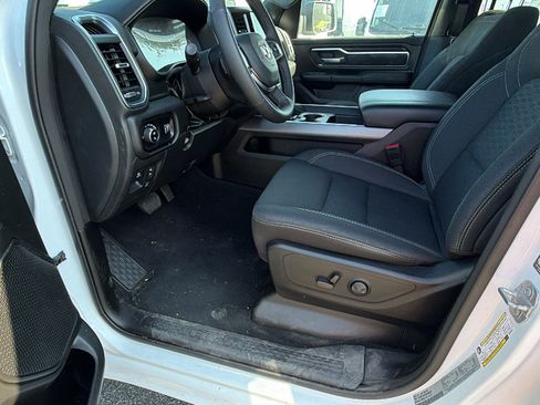 Used 2025 RAM 1500 Big Horn AWD/4WD image 16