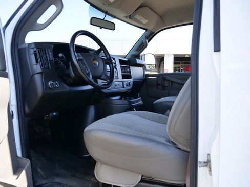 Used 2021 Chevrolet Express 3500 w/ Power Convenience Package RWD image 15