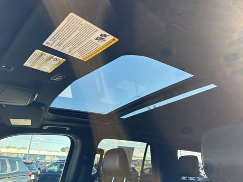 Used 2024 Ford Expedition Limited image 29