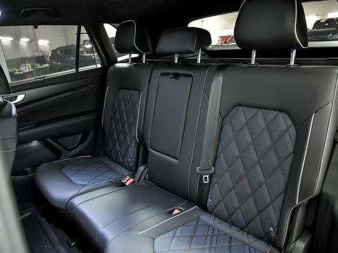 New 2026 Volkswagen Atlas Cross Sport SEL Premium R-Line AWD/4WD image 8