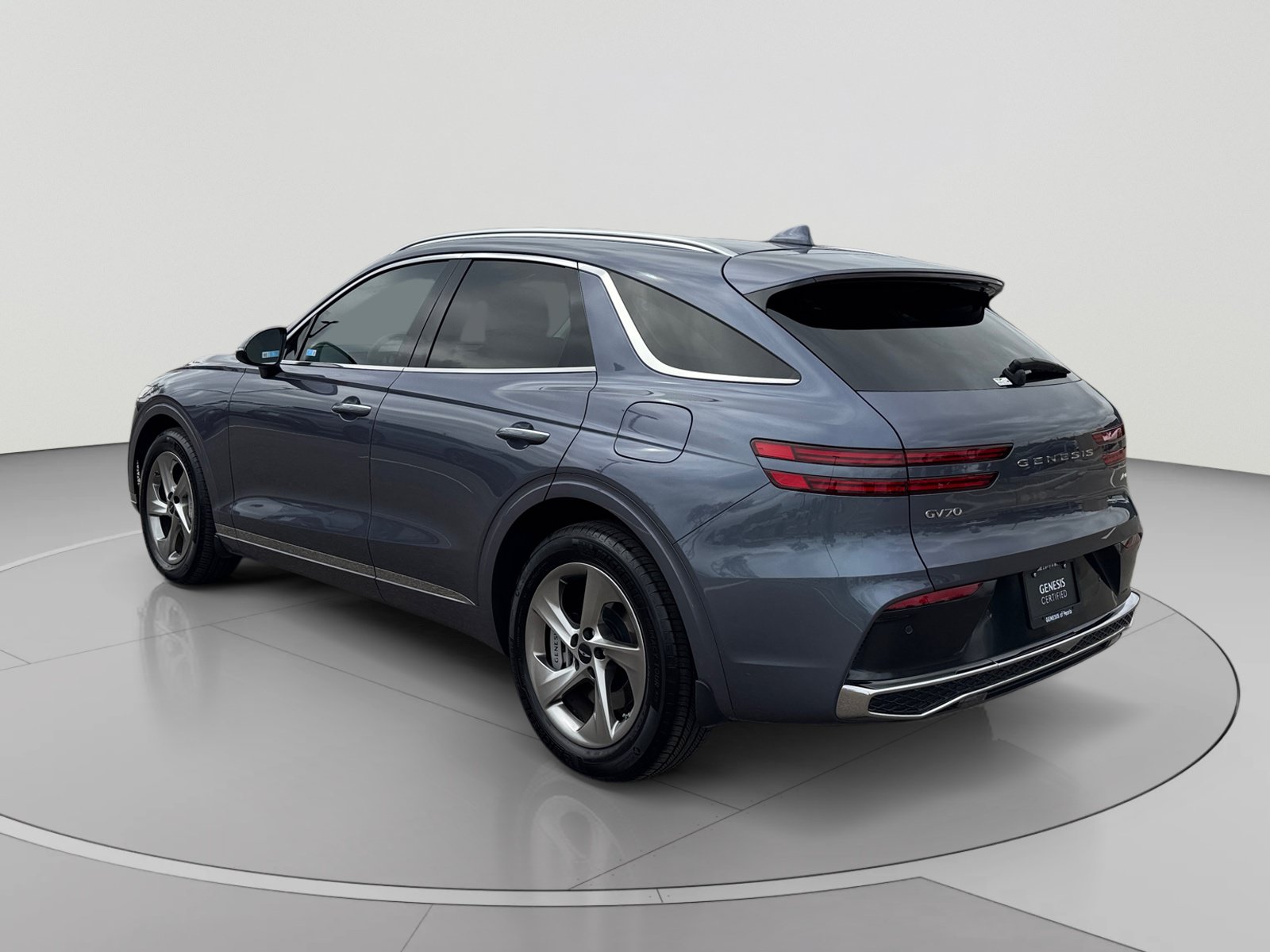 Used 2026 Genesis GV70 2.5T AWD/4WD image 3