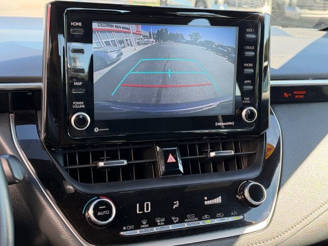 Used 2022 Toyota Corolla SE w/ SE Premium Package FWD image 24