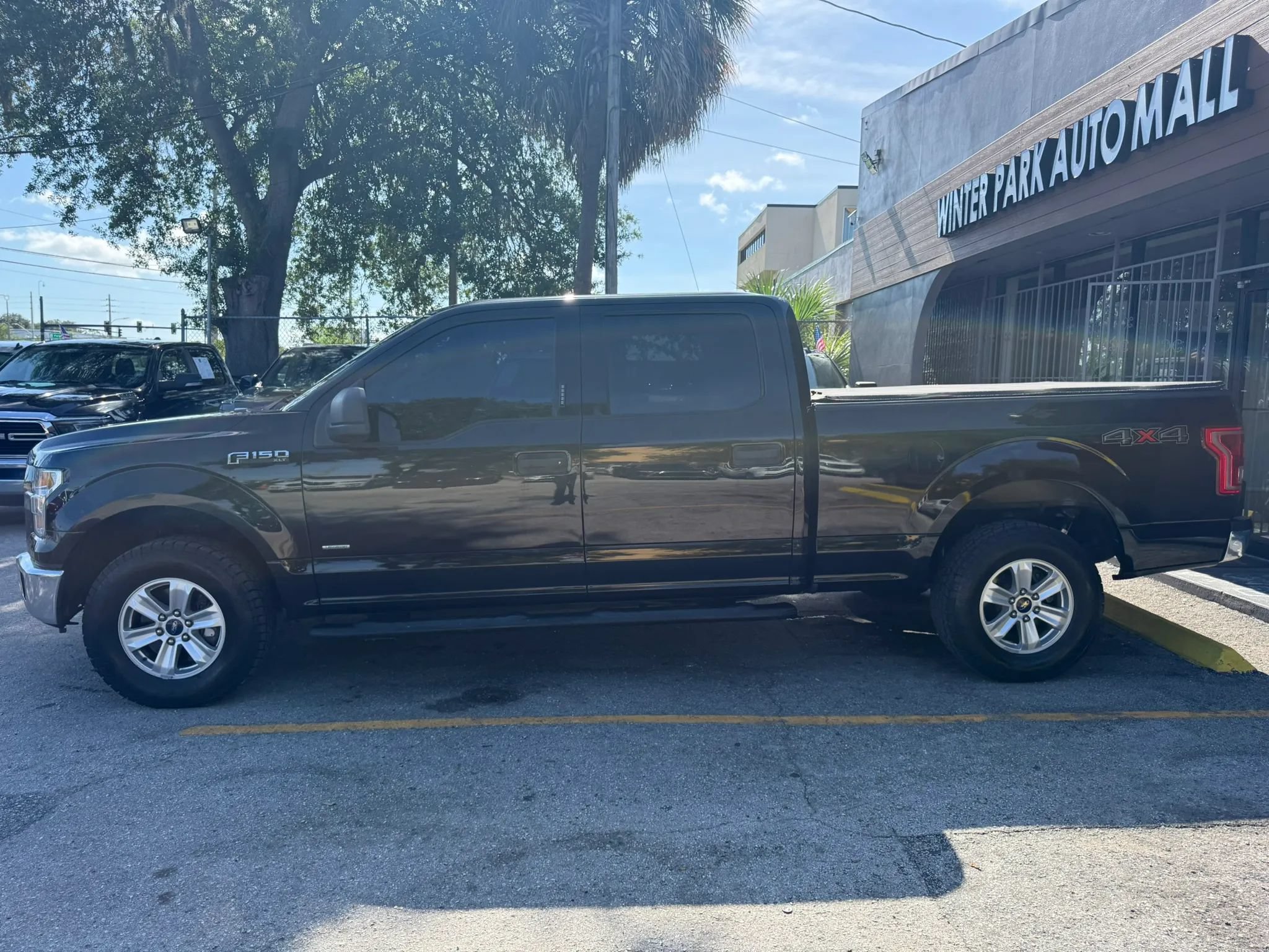 Used 2017 Ford F150 XLT w/ Trailer Tow Package AWD/4WD image 4