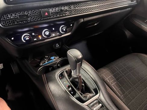 Used 2024 Honda HR-V Sport image 29