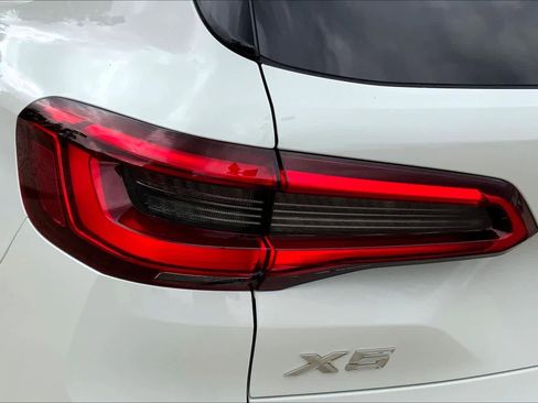 Used 2019 BMW X5 xDrive40i w/ Premium Package AWD/4WD image 28
