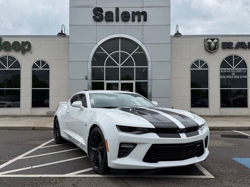 Used 2017 Chevrolet Camaro SS RWD image 1