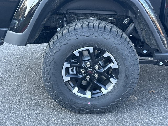 New 2026 Jeep Gladiator Rubicon w/ Technology Group AWD/4WD image 17