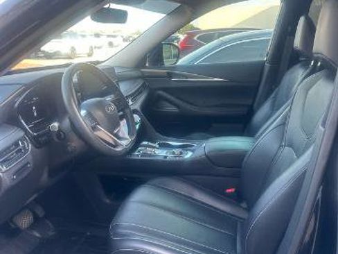 Certified 2024 INFINITI QX60 Luxe image 3