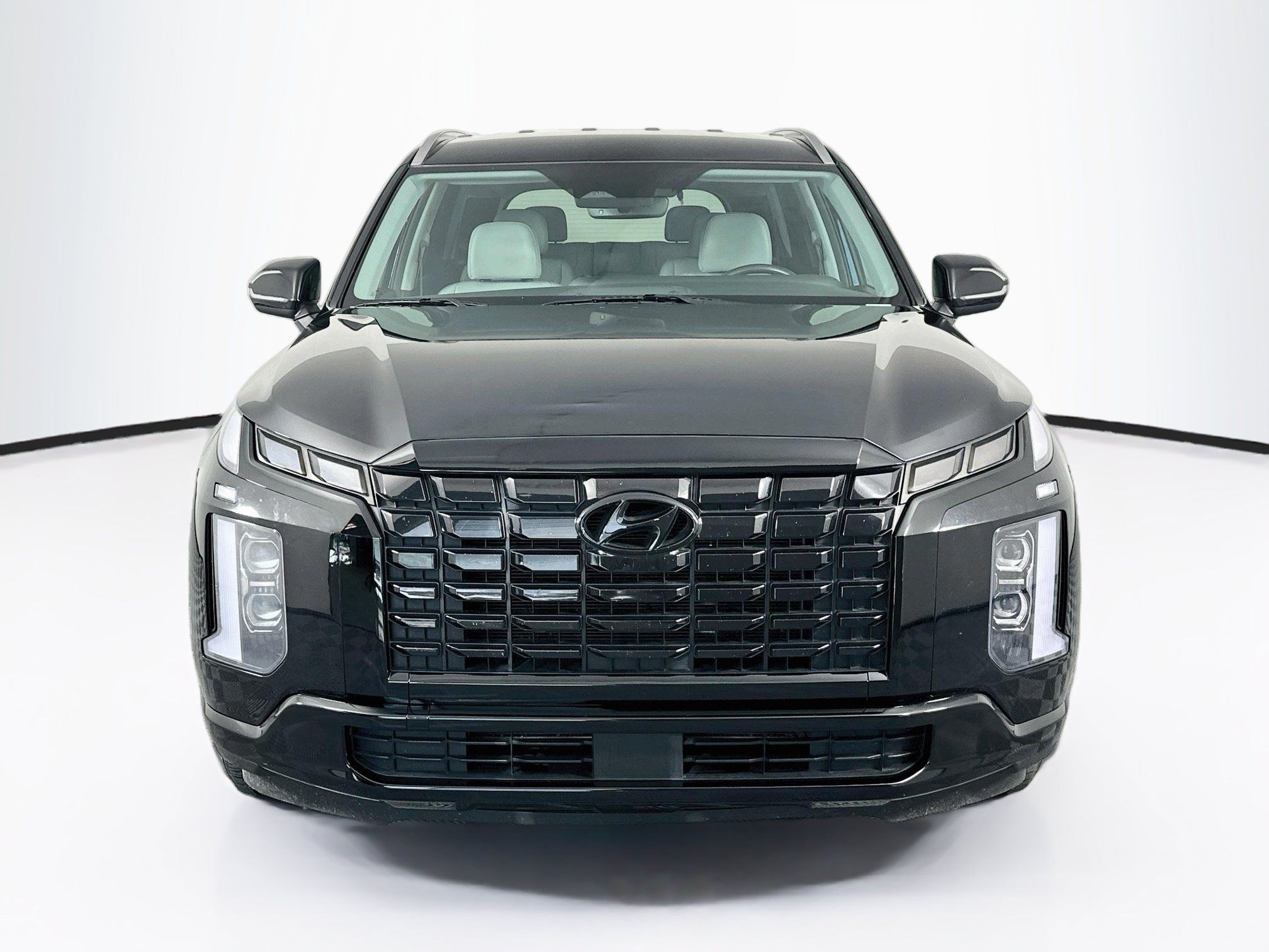 Used 2025 Hyundai Palisade SEL FWD image 2