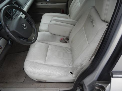Used 2008 Mercury Grand Marquis LS RWD image 26