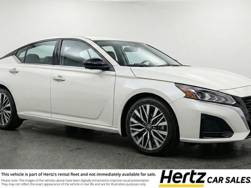 Used 2025 Nissan Altima 2.5 SV FWD image 1
