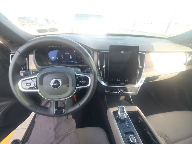 Used 2026 Volvo XC90 B6 Plus AWD/4WD image 11