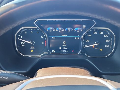 Used 2021 GMC Yukon XL SLT image 16