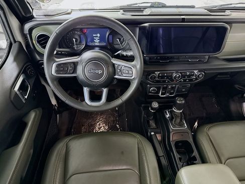 Used 2024 Jeep Wrangler High Altitude AWD/4WD image 4