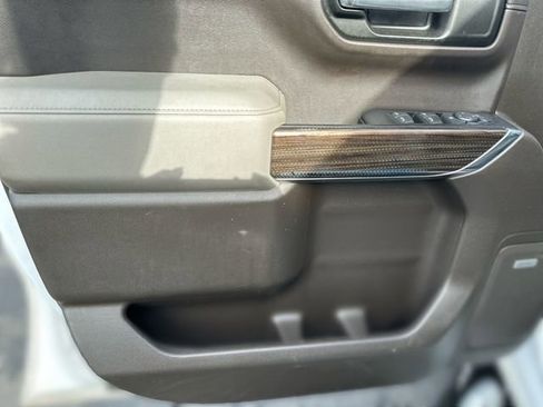 Used 2019 Chevrolet Silverado 1500 RST image 14