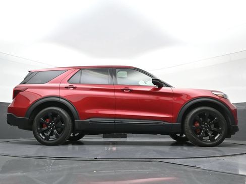 Used 2022 Ford Explorer ST w/ Equipment Group 401A AWD/4WD image 29