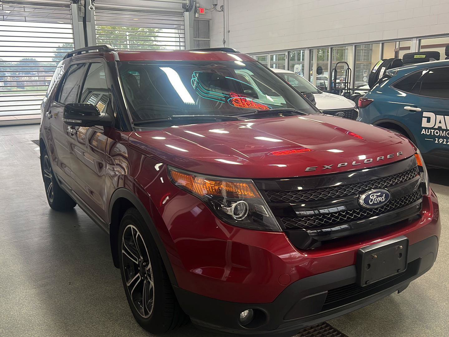 Used 2014 Ford Explorer Sport w/ Equipment Group 401A AWD/4WD image 2