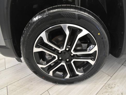 Used 2022 Jeep Compass Limited AWD/4WD image 11