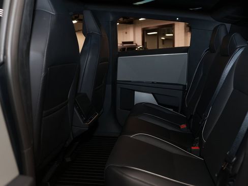 Used 2024 Tesla Cybertruck AWD Crew Cab image 13