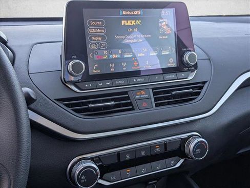 Certified 2025 Nissan Altima 2.5 S image 13