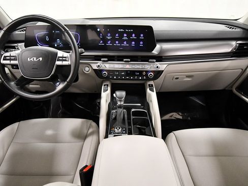 Certified 2024 Kia Telluride S AWD/4WD image 3